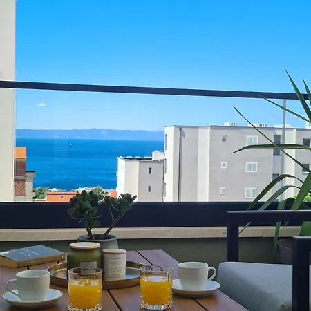 Luxury & Spacious Sea View From Bed Appartement